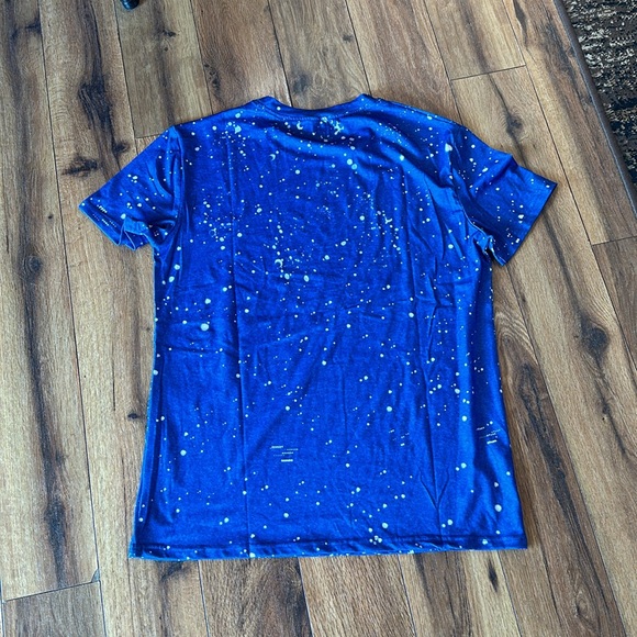 Women’s Top - Picture 2 of 2